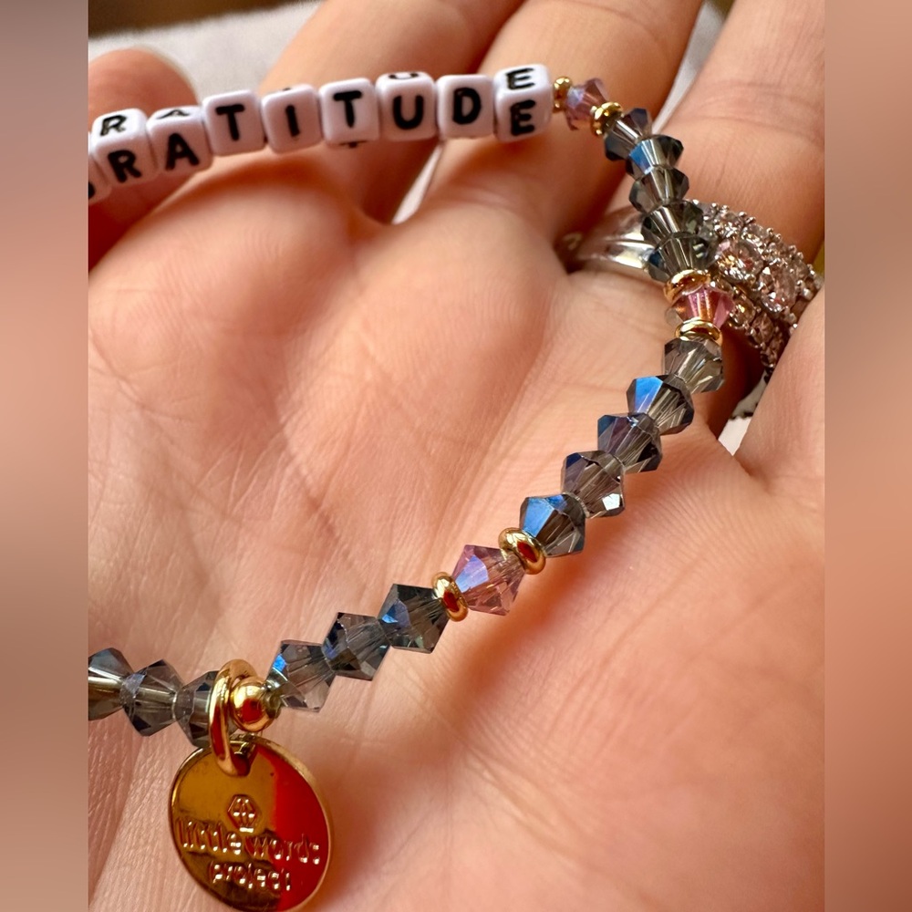 Little Words Project Bracelet - “GRATITUDE” - Blue & Pink Beads - Picture 6 of 13